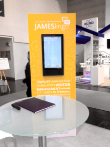 Display für die digitalen Besuchermanagement-Kiosks des Unternehmens metaSEC